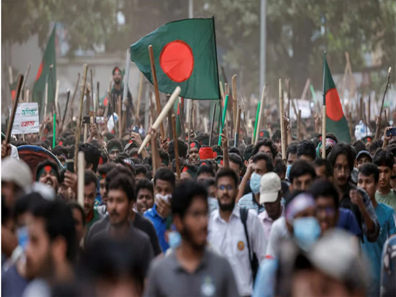 Biểu tình tại Đại học Dhaka, Bangladesh, ngày 16/7/2024. (Ảnh: Reuters)