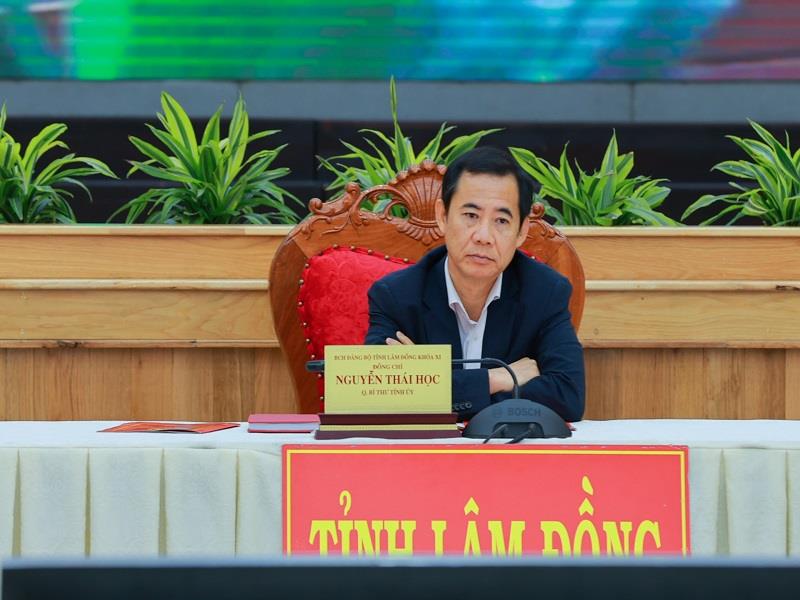 Đồng chí Nguyễn Thái Học - Quyền Bí thư Tỉnh uỷ chủ trì tại điểm cầu Tỉnh uỷ Lâm Đồng