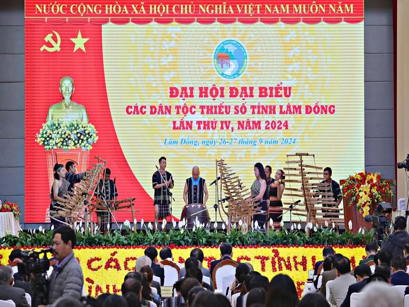 Văn nghệ chào mừng Đại hội