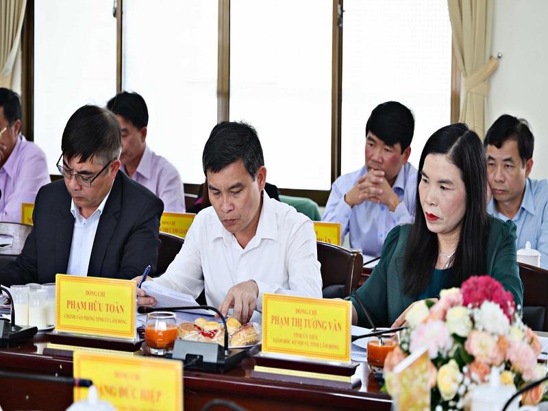 Lãnh đạo Sở Nội vụ, Văn phòng Tỉnh uỷ, Ban Tổ chức Tỉnh uỷ tham dự buổi làm việc