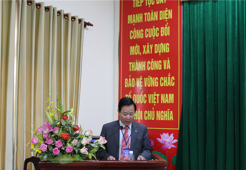 Đồng chí Phạm Triều - Tỉnh ủy viên, Bí thư Huyện ủy phát biểu chỉ đạo Đại hội