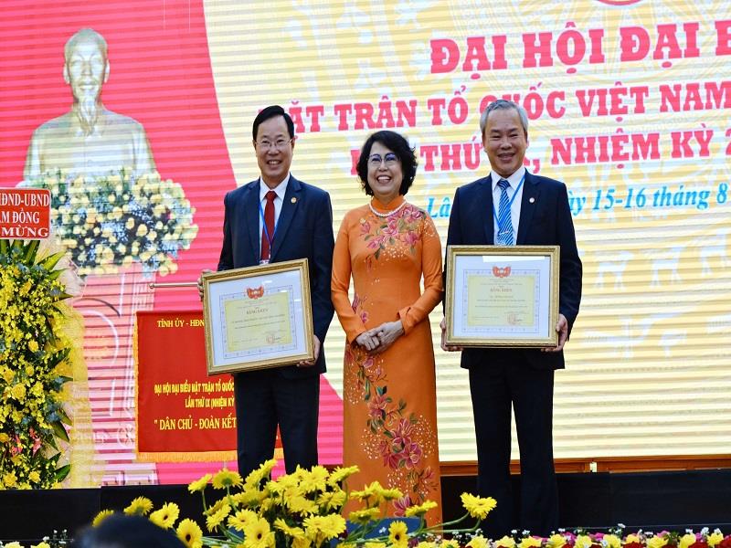 Uỷ ban Trung ương MTTQ Việt Nam tặng Bằng khen cho lãnh đạo Uỷ ban MTTQ Việt Nam tỉnh do có thành tích xuất sắc trong công tác mặt trận nhiệm kỳ 2019-2024