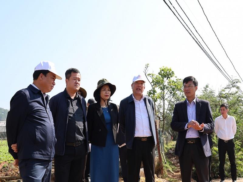 Đoàn công tác đi thực địa Công trình Nạo vét thượng nguồn lòng hồ Đan Kia