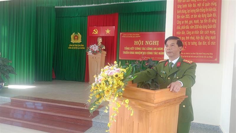 Đại tá Đinh Xuân Huy - Phó Giám đốc Công an tỉnh phát biểu chỉ đạo tại hội nghị