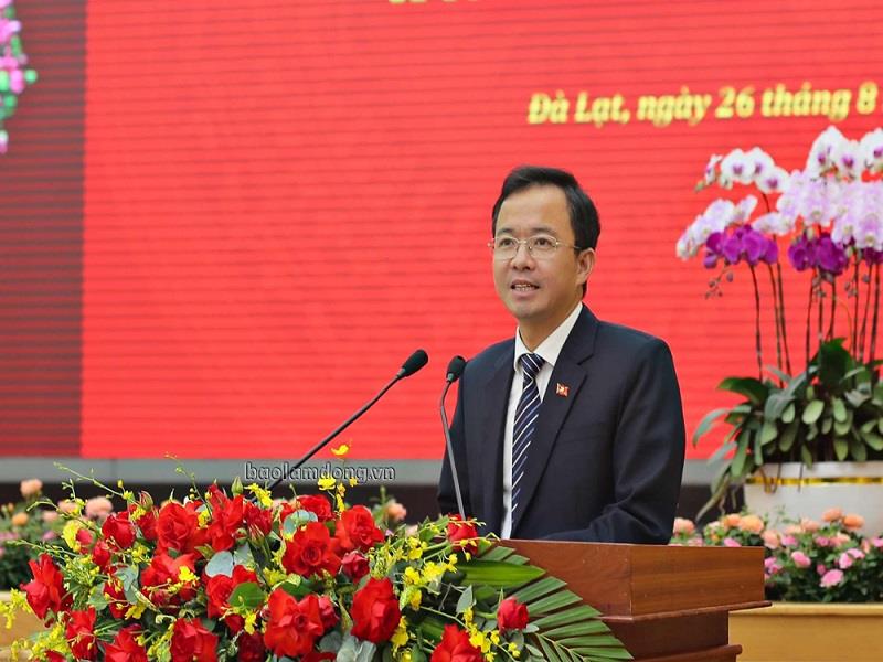 Đồng chí Nguyễn Văn Lộc - Tỉnh ủy viên, Bí thư Huyện ủy Đam Rông được điều động giữ chức vụ Phó Trưởng ban Thường trực Ban Tổ chức Tỉnh ủy, đại diện các cán bộ được luân chuyển, bổ nhiệm phát biểu nhận nhiệm vụ