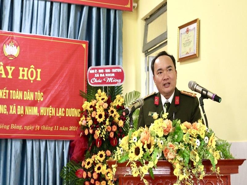Đại tá Trương Minh Đương - Ủy viên Ban Thường vụ Tỉnh ủy, Giám đốc Công an tỉnh phát biểu tại ngày hội