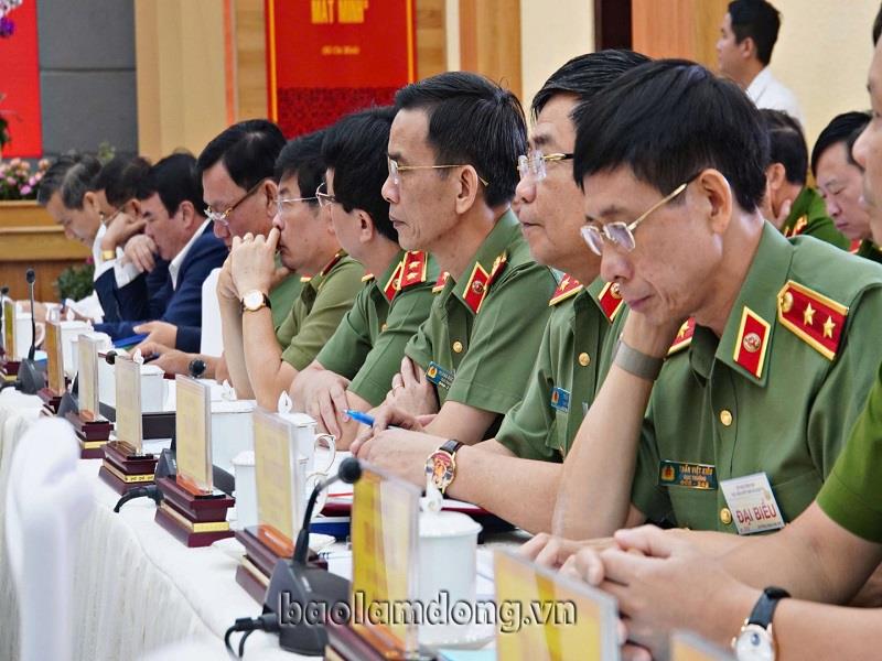 Các đại biểu dự Hội nghị Đảm bảo an ninh, trật tự phục vụ phát triển kinh tế - xã hội các tỉnh Tây Nguyên sáng 25/8