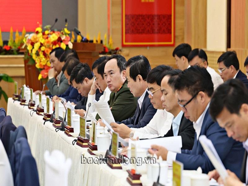 Các đồng chí Ủy viên Ban Thường vụ Tỉnh uỷ Lâm Đồng tham dự buổi làm việc
