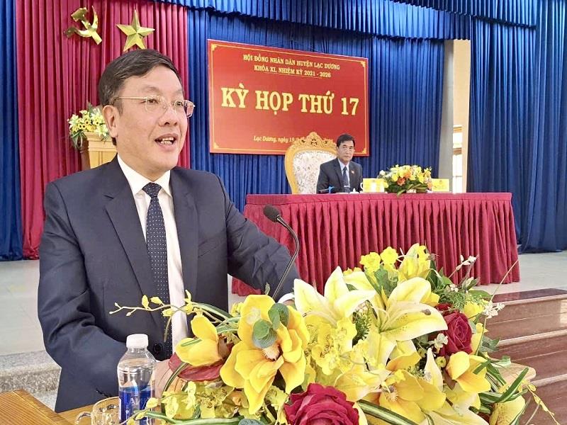 Chủ tịch UBND huyện Bùi Thế giải trình và làm rõ một số ý kiến của đại biểu