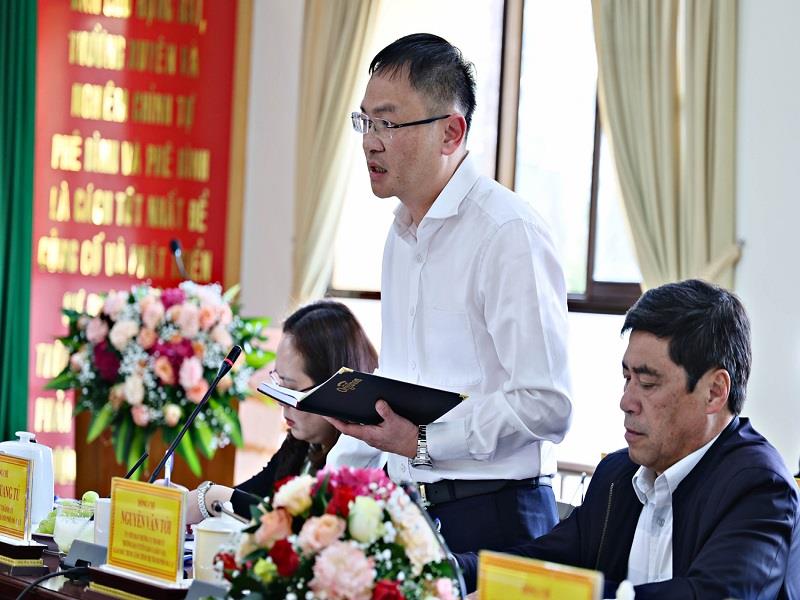 Đồng chí Đặng Quang Tú - Phó Bí thư Thành uỷ, Chủ tịch UBND TP Đà Lạt phát biểu, báo cáo các mặt công tác trong Quý I, phương hướng nhiệm vụ Quý II/2025