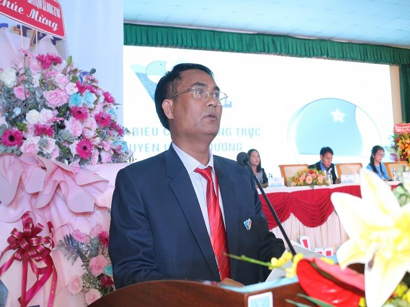 Phó Bí thư Thường trực Huyện ủy Lạc Dương Ya Tiong phát biểu chỉ đạo tại Đại hội