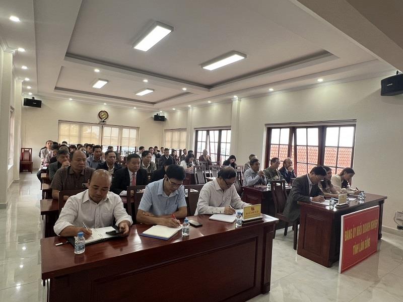 Các đại biểu tham dự Hội nghị tại điểm cầu Đảng ủy Khối Doanh nghiệp tỉnh Lâm Đồng