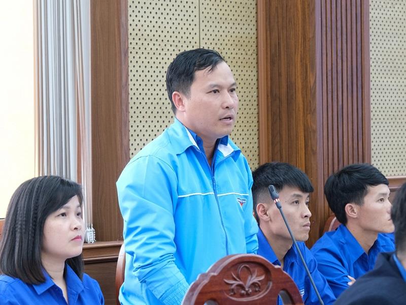 Anh Vũ Văn Trưởng - Bí thư Đoàn xã Phi Liêng, huyện Đam Rông chia sẻ khó khăn trong công tác chuyển đổi số tại địa phương
