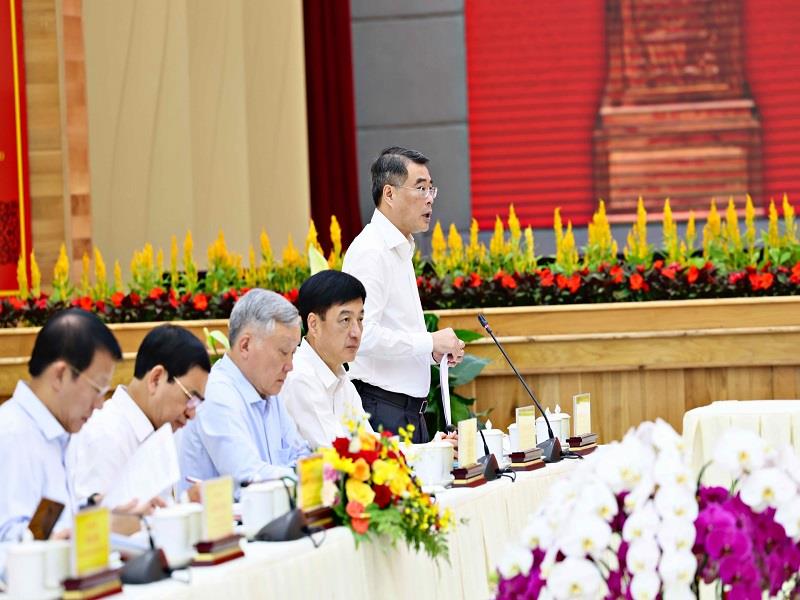 Đồng chí Lê Minh Hưng - Uỷ viên Bộ Chính trị, Bí thư Trung ương Đảng, Trưởng Ban Tổ chức Trung ương phát biểu hướng dẫn công tác tổ chức cán bộ, sáp nhập 3 tỉnh