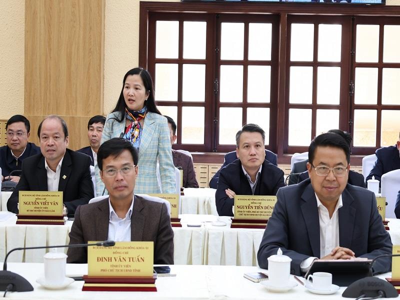 Lãnh đạo cấp huyện chia sẻ những nội dung xoay quanh chính quyền hai cấp và chính quyền cấp cơ sở