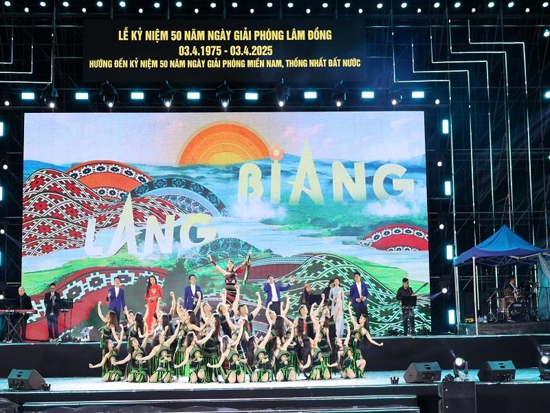 Tiết mục Chào Langbiang mùa xuân