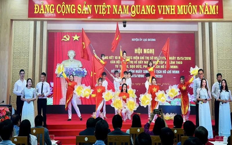 Những lời ca, tiếng hát của thanh niên Lạc Dương dâng lên Bác trong ngày sinh nhật Người