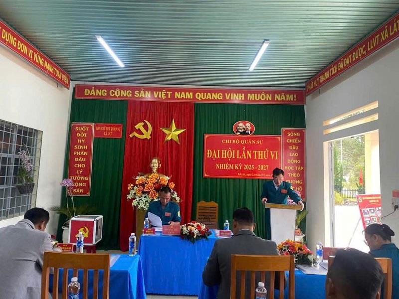 Đại hội tại Chi bộ Quân sự, Đảng bộ xã Lát