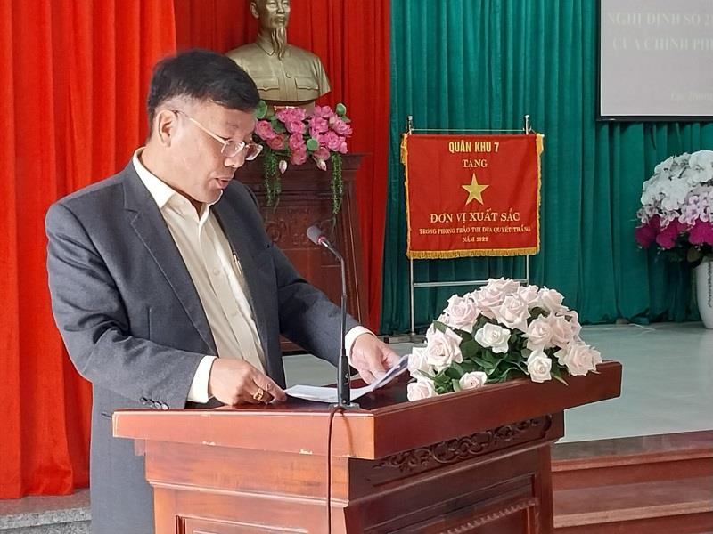 Đồng chí Bùi Thế, Chủ tịch UBND huyện phát biểu khai mạc hội nghị
