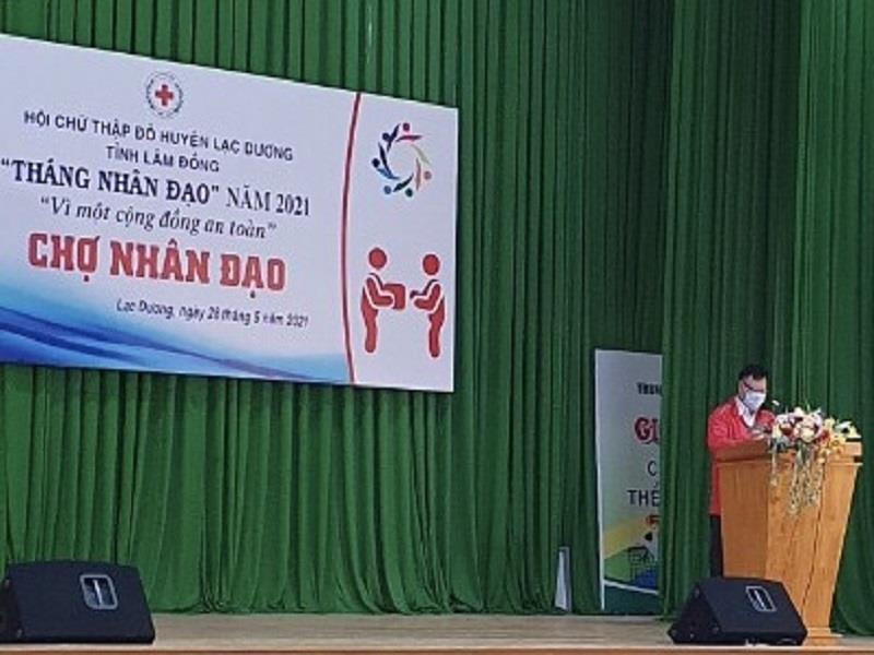 Chủ tịch Hội Chữ thập đỏ tỉnh Lâm Đồng phát biểu khai mạc “Chợ Nhân đạo”