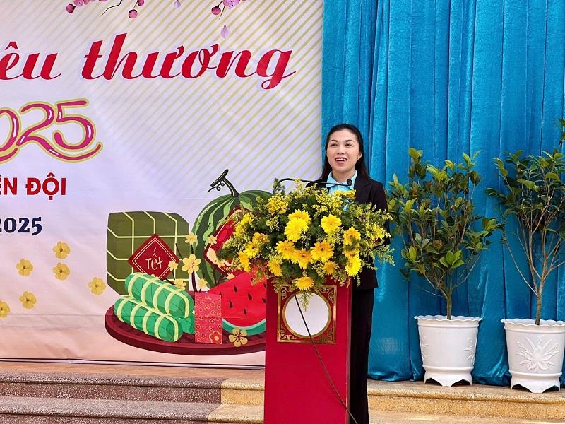 Đồng chí Trần Diệp Mỹ Dung - Phó Bí thư Tỉnh Đoàn, Chủ tịch Hội đồng Đội tỉnh Lâm Đồng phát biểu tại Chương trình