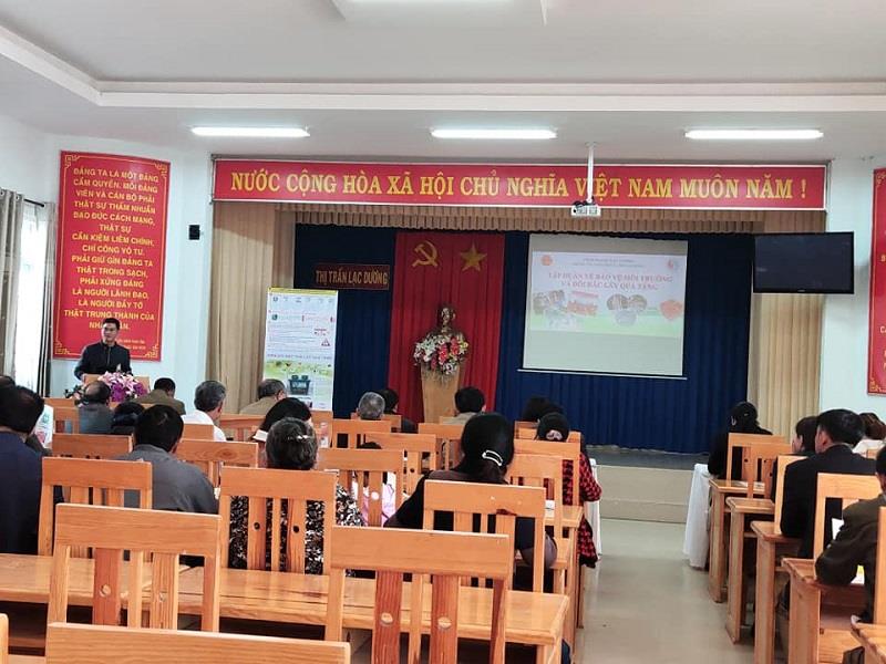 Hội nghị tuyên truyền thu hút đông đảo người dân thị trấn Lạc Dương tham gia
