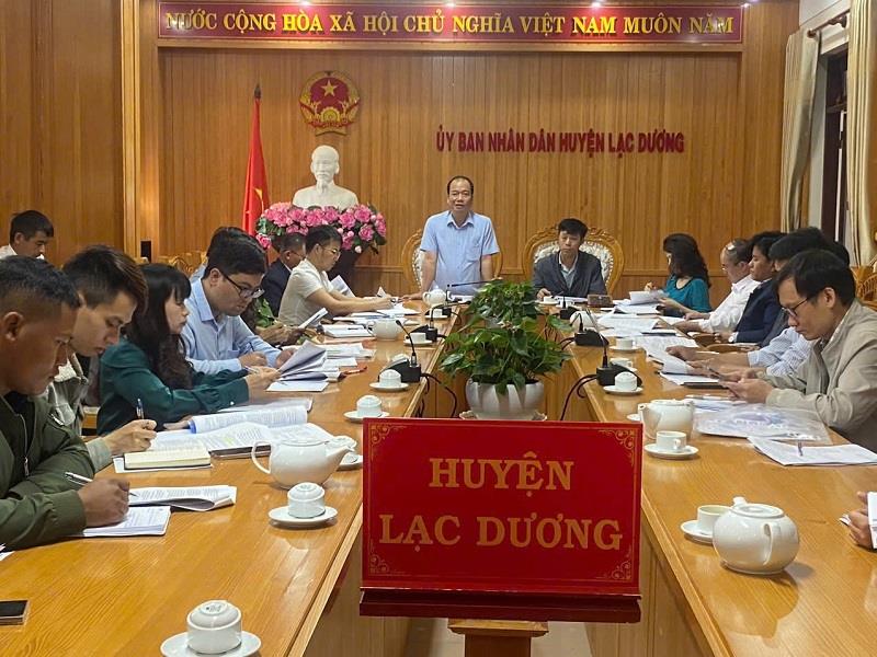 Quang cảnh buổi làm việc