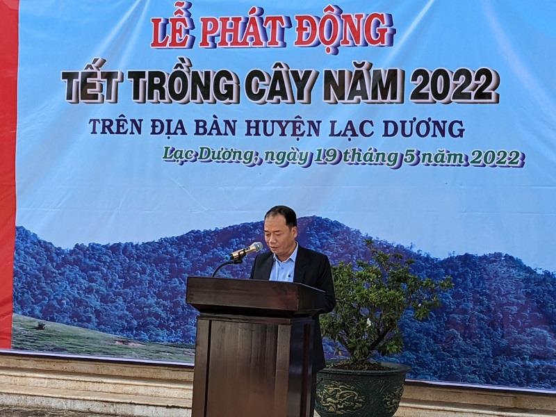 Đồng chí Lê Chí Quang Minh - Phó chủ tịch UBND huyện phát biểu tại buổi lễ phát động