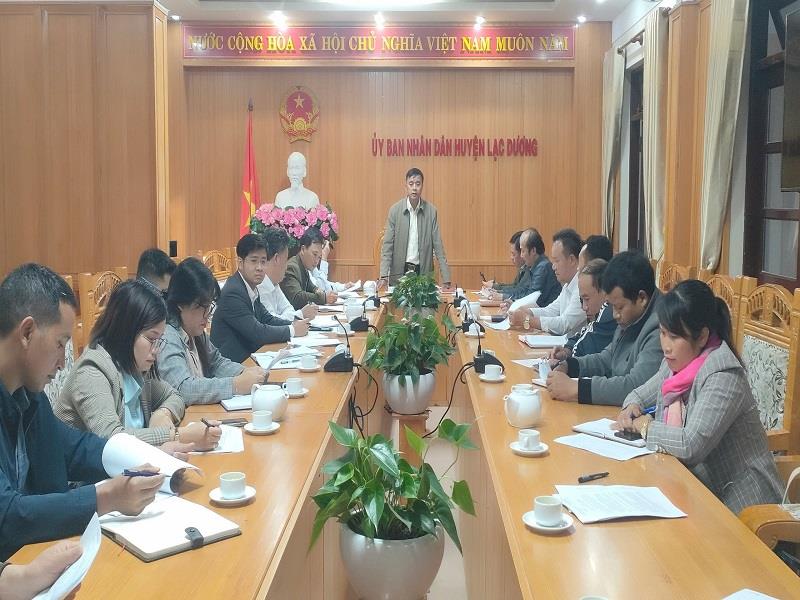Quang cảnh buổi làm việc