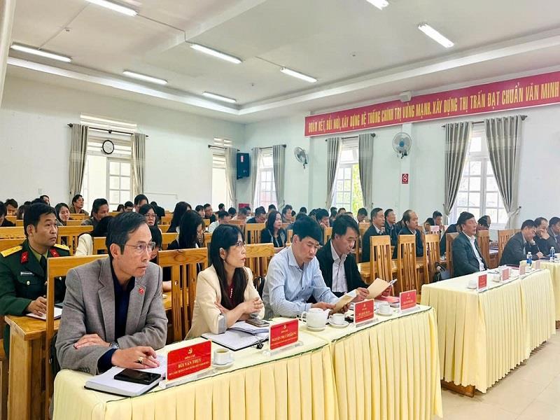 Các đại biểu tham dự tại điểm cầu của huyện