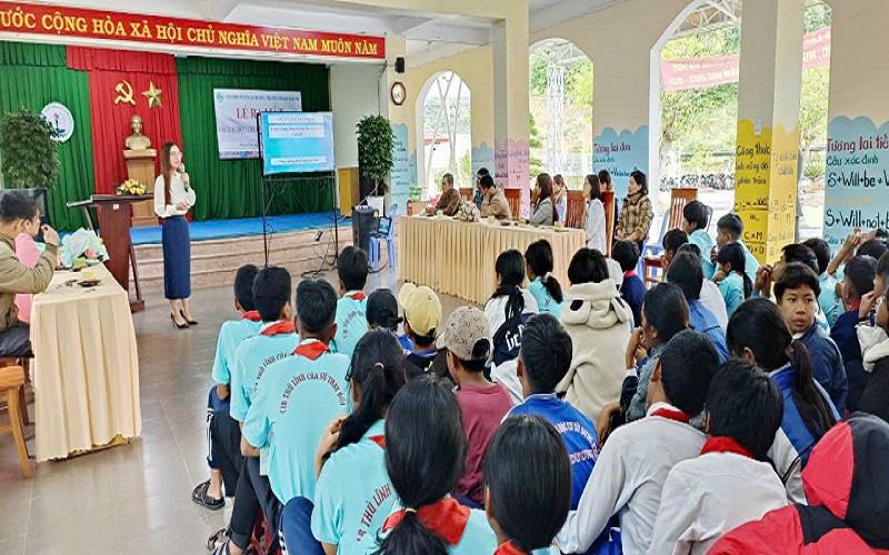 Truyền thông tìm hiểu kiến thức về bình đẳng giới cho thành viên Câu lạc bộ ngay sau lễ ra mắt