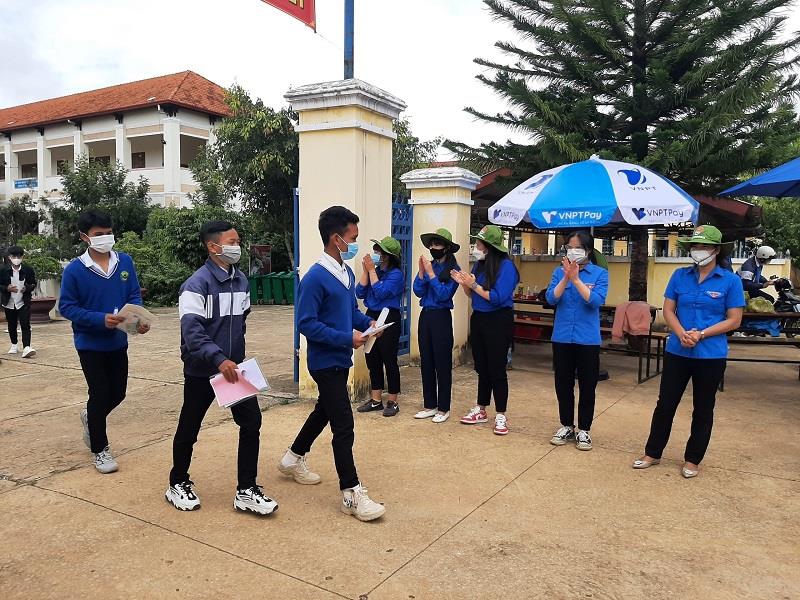 Sau hai ngày diễn ra, 149 thí sinh của huyện Lạc Dương đã hoàn thành kỳ thi tốt nghiệp THPT năm 2021