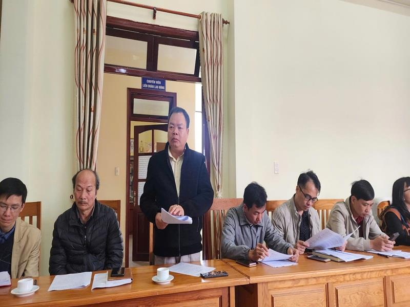 Các đại biểu tham gia phản biện tại hội nghị