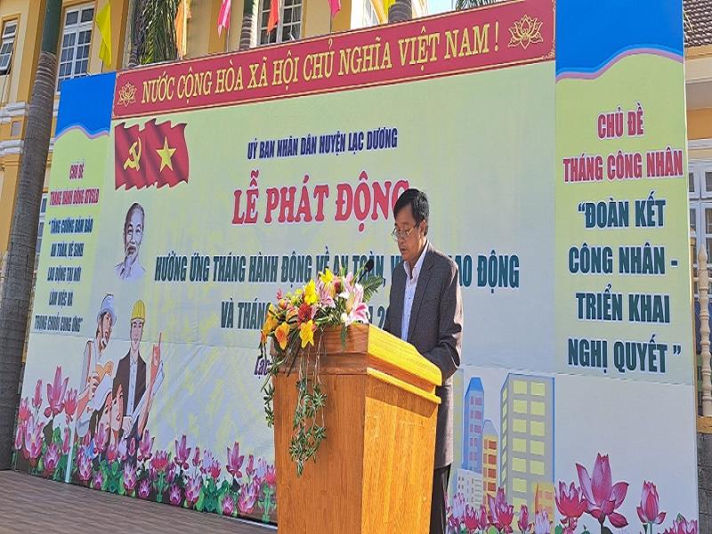 Đồng chí Cil Poh - Phó Chủ tịch UBND huyện phát biểu tại Lễ phát động