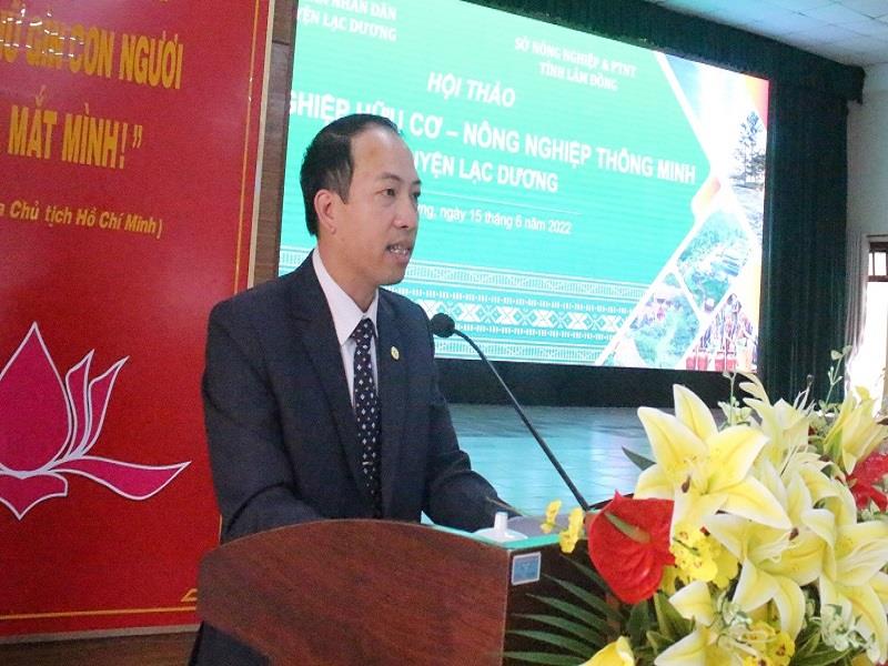 Đồng chí Sử Thanh Hoài - Chủ tịch UBND huyện phát biểu tại hội thảo
