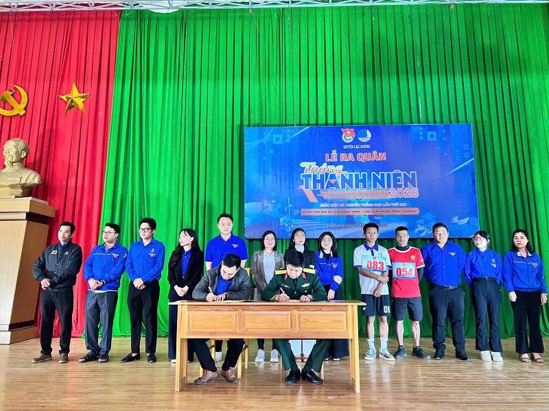 Ký kết thực hiện phong trào “3 không”