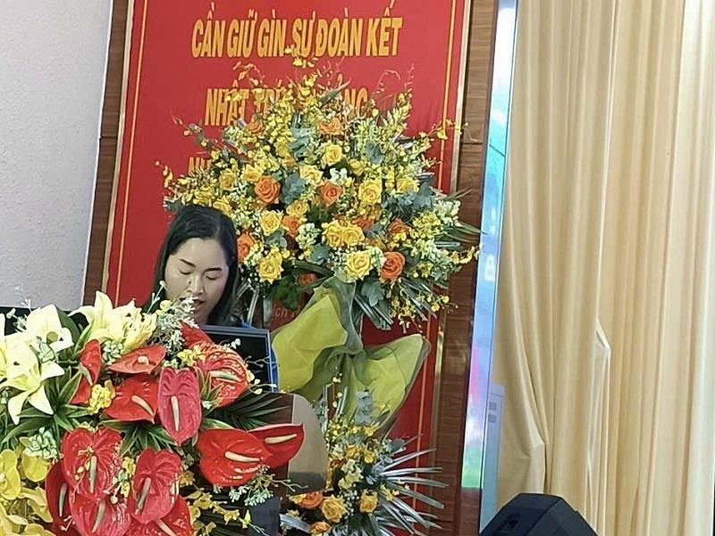 Đồng chí Cil Bri - Phó Chủ tịch Hội LHPN tỉnh Lâm Đồng phát biểu chỉ đạo tại hội nghị