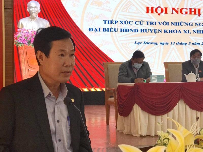 Đồng chí Phạm Triều - TUV, Bí thư Huyện ủy phát biểu tại hội nghị
