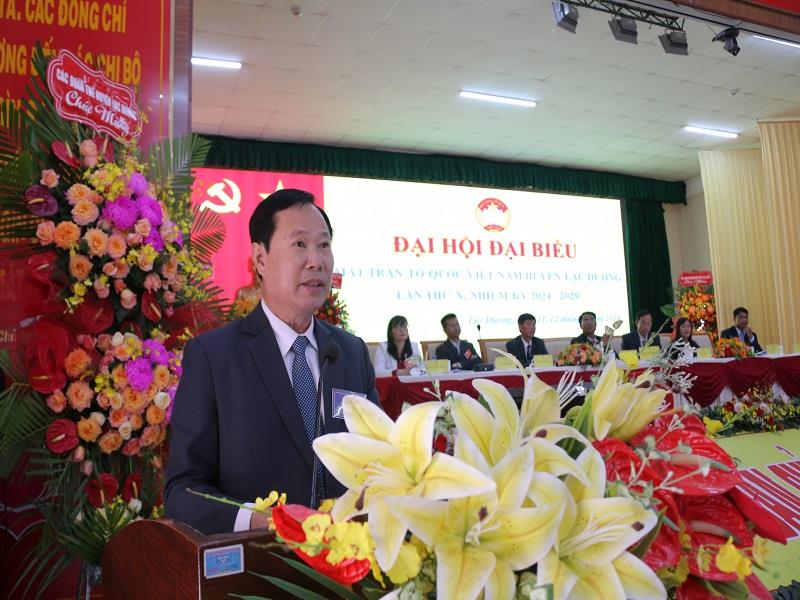 Đồng chí Phạm Triều - Chủ tịch Ủy ban MTTQ Việt Nam tỉnh phát biểu chỉ đạo tại Đại hội