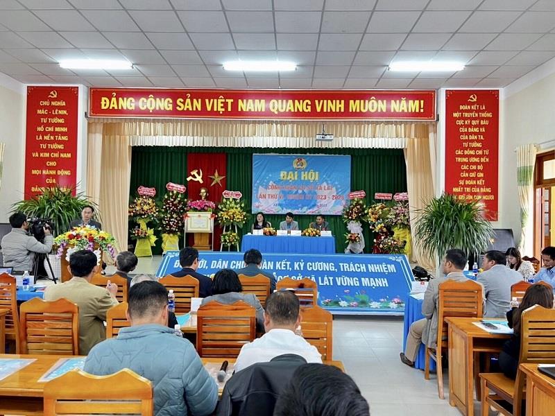 Quang cảnh đại hội