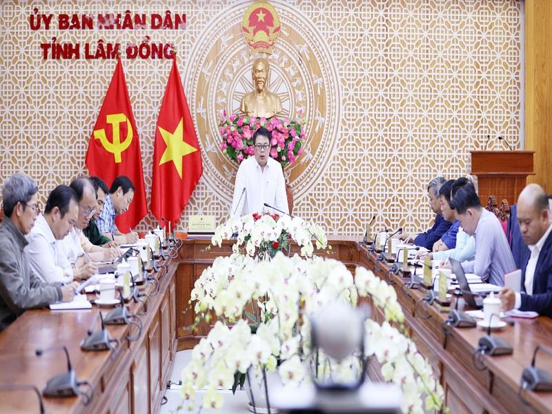 Đồng chí Nguyễn Ngọc Phúc - Phó Chủ tịch UBND tỉnh chủ trì hộị nghị tại đầu cầu UBND tỉnh