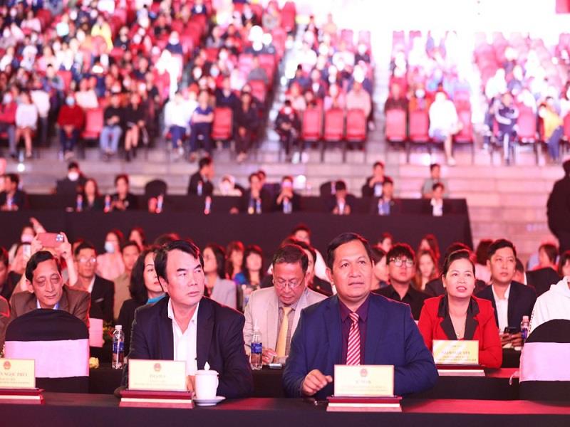 Lãnh đạo tỉnh Lâm Đồng dự Lễ Khai mạc Tuần lễ vàng Du lịch Lâm Đồng