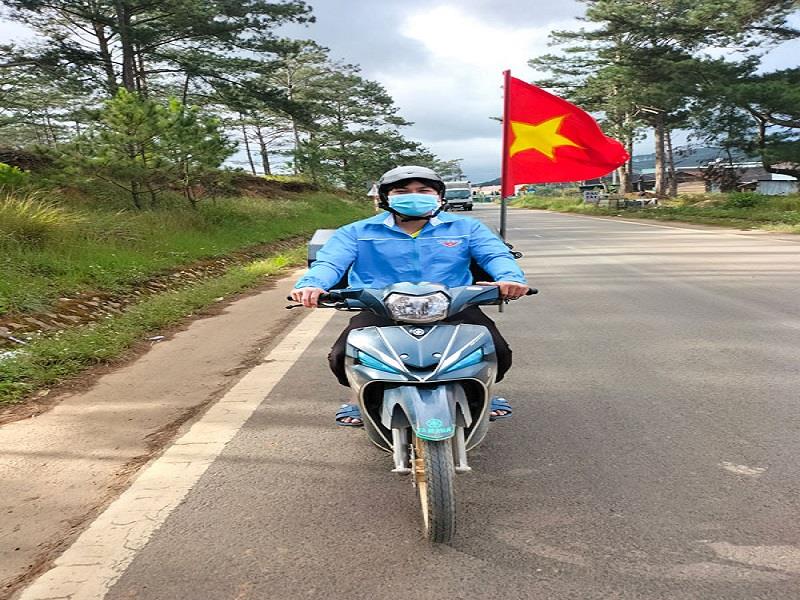Huyện Lạc Dương đẩy mạnh tuyên truyền về công tác phòng, chống dịch bệnh COVID-19 bằng loa di động đến tận các thôn xóm