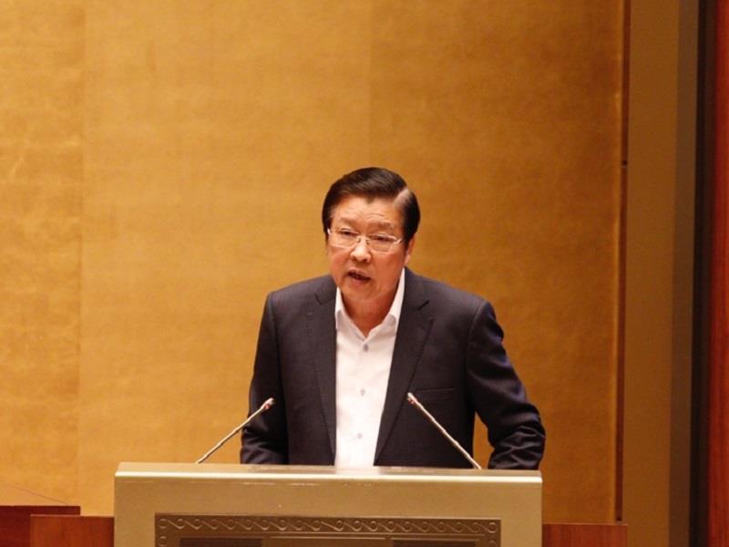 Đồng chí Phan Đình Trạc, Uỷ viên Bộ Chính trị, Bí thư Trung ương Đảng, Trưởng ban Nội chính Trung ương trình bày chuyên đề tại Hội nghị.