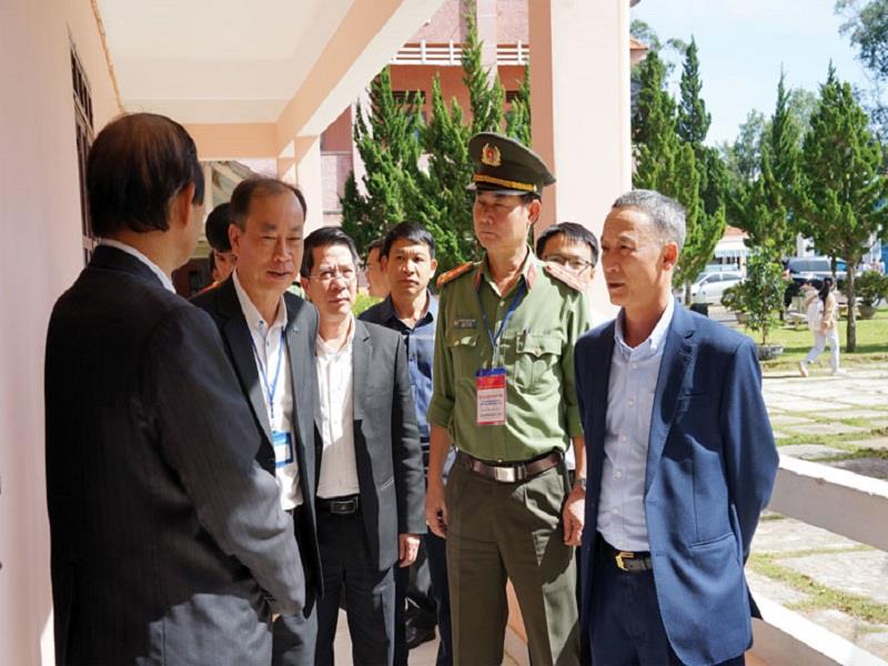 Chủ tịch UBND tỉnh Trần Văn Hiệp kiểm tra công tác chuẩn bị kỳ thi