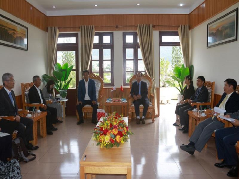 Đoàn công tác của thành phố Yachiyo thăm ngoại giao UBND huyện Lạc Dương