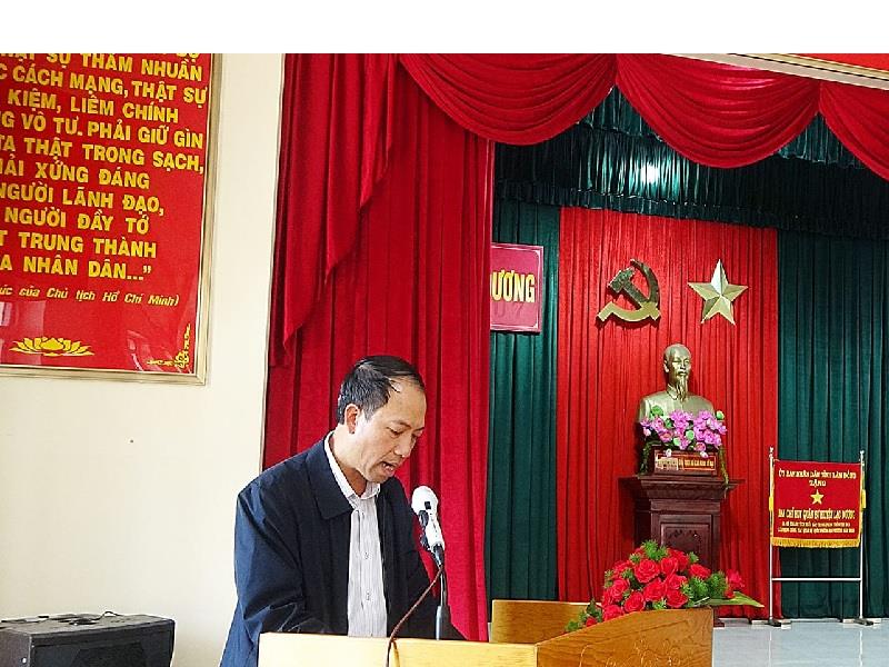 Đồng chí Sử Thanh Hoài - Phó Bí thư Huyện ủy, Chủ tịch UBND, Chủ tịch Hội đồng NVQS huyện phát biểu chỉ đạo tại hội nghị