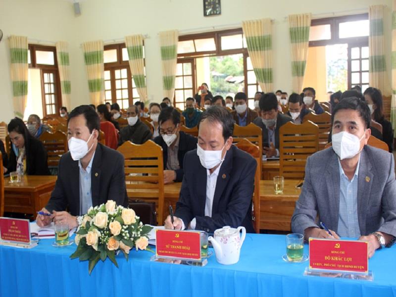 Lãnh đạo huyện Lạc Dương tham dự tiếp xúc cử tri cùng Đoàn ĐBQH
