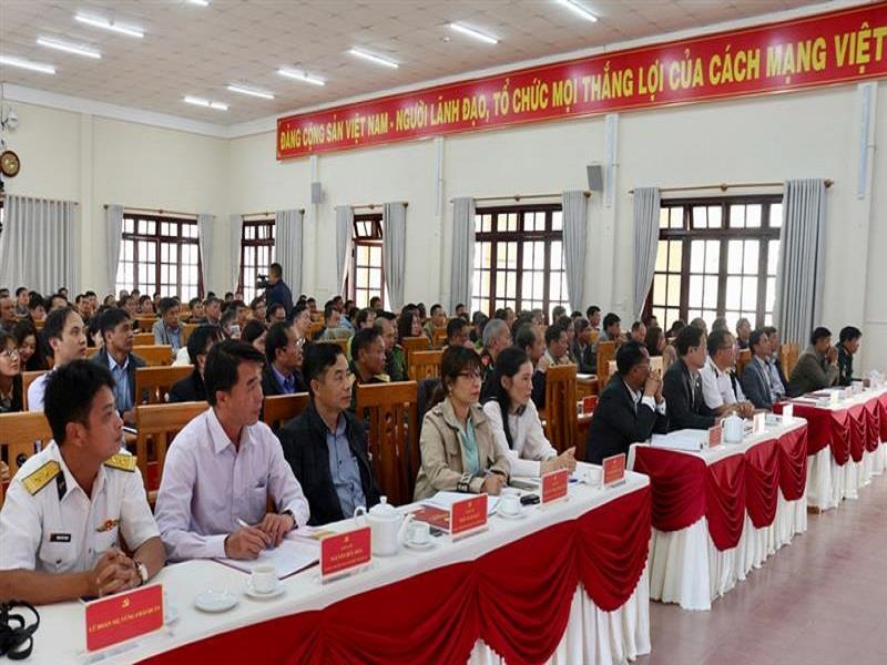 Thông tin về tình hình biển, đảo Việt Nam cho cán bộ chủ chốt huyện Lạc Dương