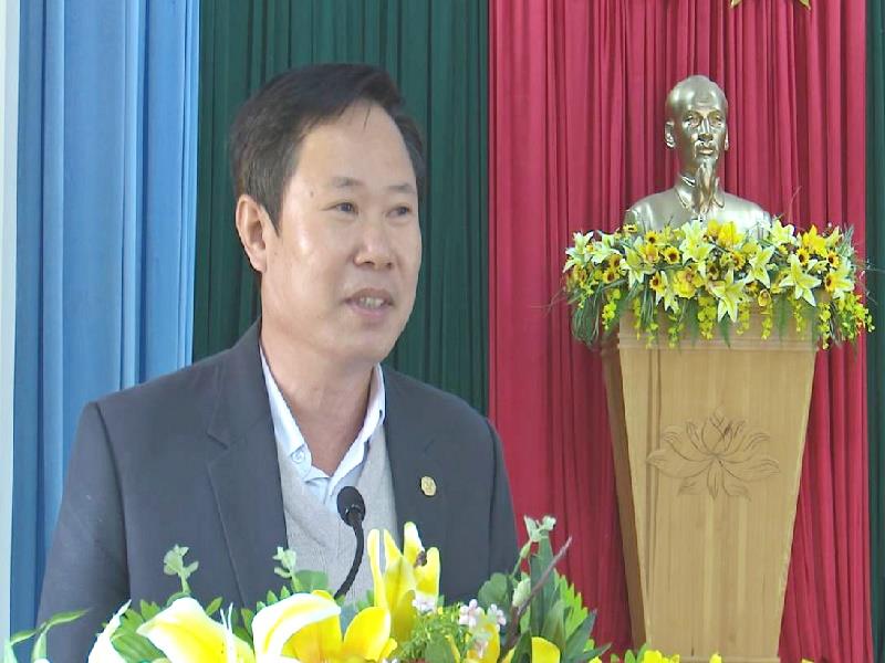 Đồng chí Phạm Triều - TUV, Bí thư Huyện ủy, Chủ tịch HĐND huyện phát biểu chỉ đạo tại hội nghị